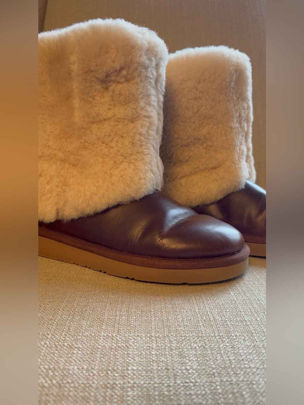 UGG Brown Leather Cuffed Sherpa Winter Boots - Womens Size 7